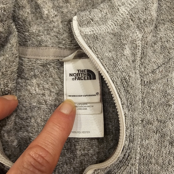 The North Face Gray‎ Geometric Sweatshirt - Picture 2 of 10